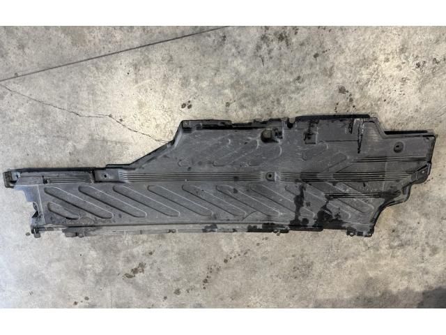 bontott MERCEDES-BENZ C-CLASS Alsó Padlólemez Burkolat