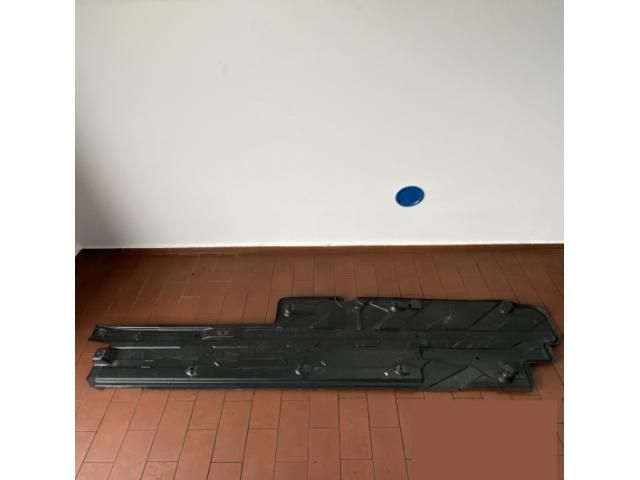 bontott MERCEDES-BENZ C-CLASS Alsó Padlólemez Burkolat