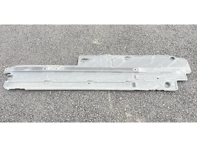 bontott MERCEDES-BENZ C-CLASS Alsó Padlólemez Burkolat