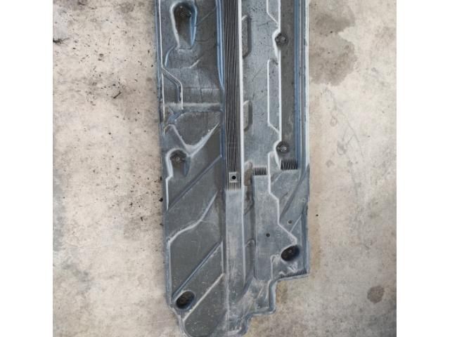 bontott MERCEDES-BENZ C-CLASS Alsó Padlólemez Burkolat