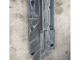 bontott MERCEDES-BENZ C-CLASS Alsó Padlólemez Burkolat