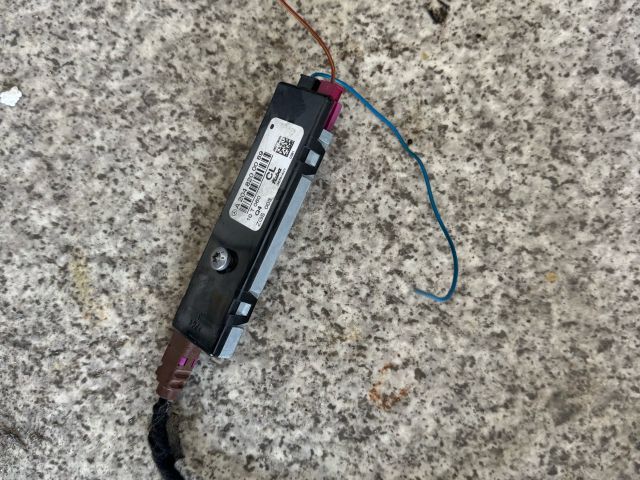 bontott MERCEDES-BENZ C-CLASS Antenna Erősítő