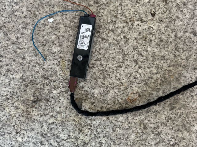 bontott MERCEDES-BENZ C-CLASS Antenna Erősítő