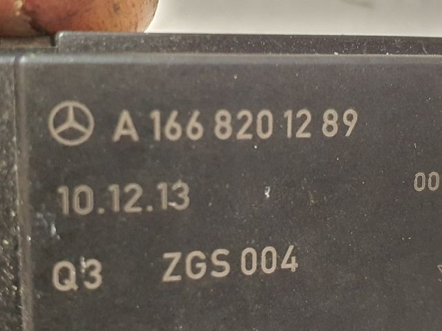 bontott MERCEDES-BENZ C-CLASS Antenna Erősítő