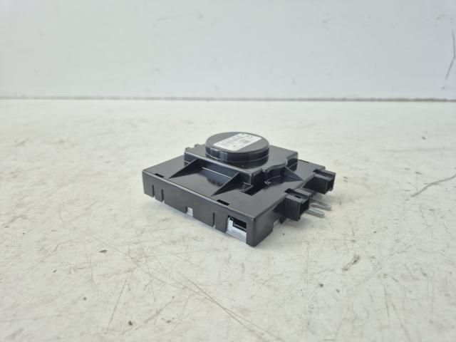 bontott MERCEDES-BENZ C-CLASS Antenna Erősítő