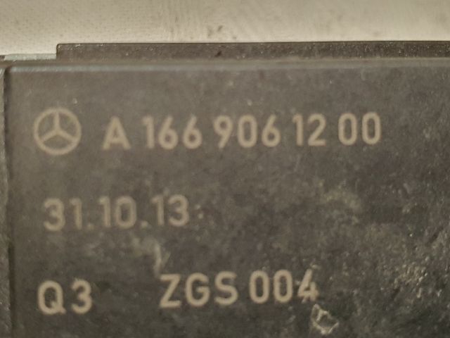 bontott MERCEDES-BENZ C-CLASS Antenna Erősítő