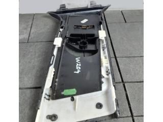 bontott MERCEDES-BENZ C-CLASS Bal B Oszlop Burkolat