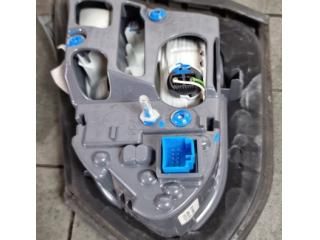 bontott MERCEDES-BENZ C-CLASS Bal Belső Hátsó Lámpa