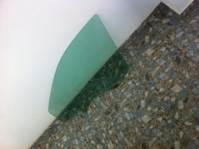 bontott MERCEDES-BENZ C-CLASS Bal első Ablak