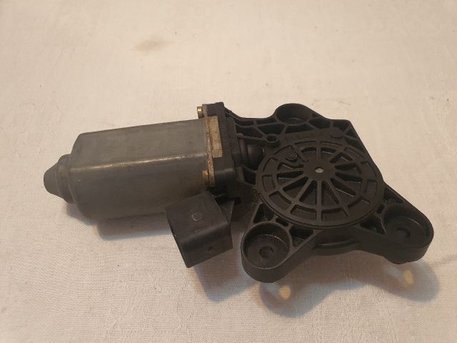 bontott MERCEDES-BENZ C-CLASS Bal első Ablakemelő Motor