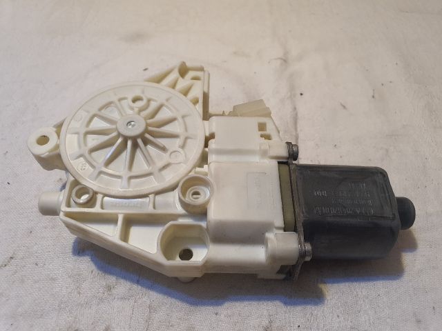 bontott MERCEDES-BENZ C-CLASS Bal első Ablakemelő Motor