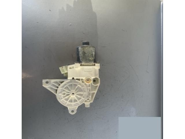 bontott MERCEDES-BENZ C-CLASS Bal első Ablakemelő Motor