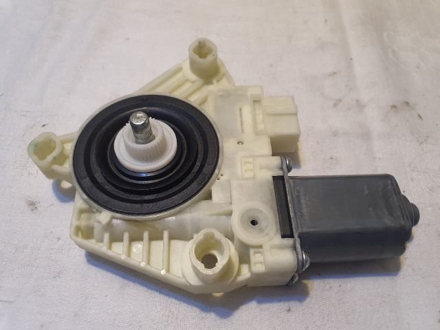 bontott MERCEDES-BENZ C-CLASS Bal első Ablakemelő Motor