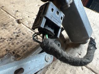 bontott MERCEDES-BENZ C-CLASS Bal első Ablakemelő Szerkezet (Elektromos)