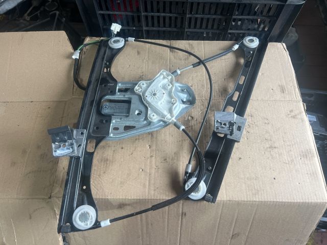 bontott MERCEDES-BENZ C-CLASS Bal első Ablakemelő Szerkezet (Elektromos)