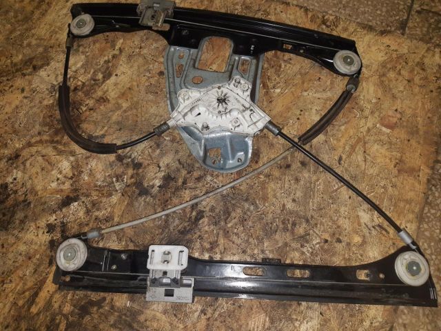 bontott MERCEDES-BENZ C-CLASS Bal első Ablakemelő Szerkezet (Elektromos)