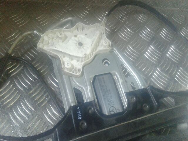 bontott MERCEDES-BENZ C-CLASS Bal első Ablakemelő Szerkezet (Elektromos)