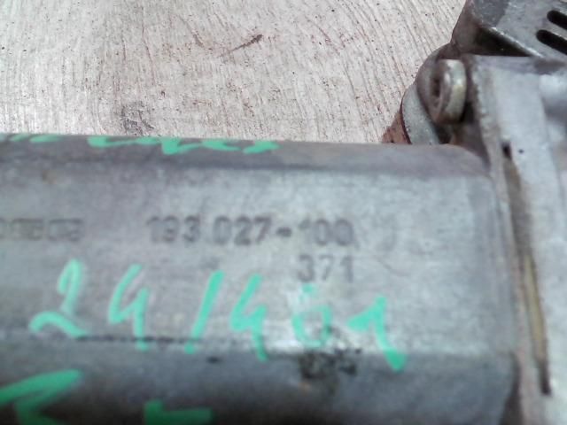 bontott MERCEDES-BENZ C-CLASS Bal első Ablakemelő Szerkezet (Elektromos)