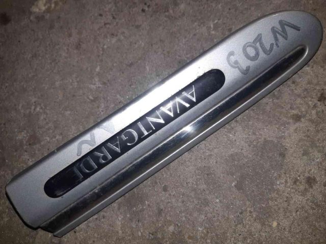 bontott MERCEDES-BENZ C-CLASS Bal első Ajtó Díszléc