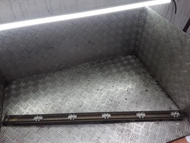 bontott MERCEDES-BENZ C-CLASS Bal első Ajtó Díszléc