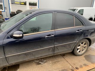 bontott MERCEDES-BENZ C-CLASS Bal első Ajtó Kárpit