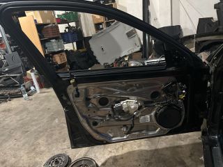 bontott MERCEDES-BENZ C-CLASS Bal első Ajtó (Részeivel)