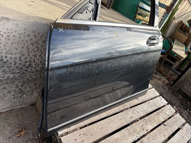 bontott MERCEDES-BENZ C-CLASS Bal első Ajtó (Részeivel)