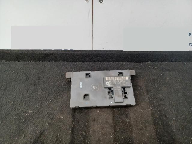 bontott MERCEDES-BENZ C-CLASS Bal első Ajtó Vezérlőegység
