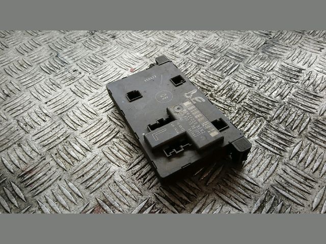 bontott MERCEDES-BENZ C-CLASS Bal első Ajtó Vezérlőegység