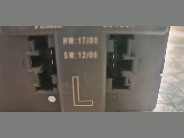 bontott MERCEDES-BENZ C-CLASS Bal első Ajtó Vezérlőegység