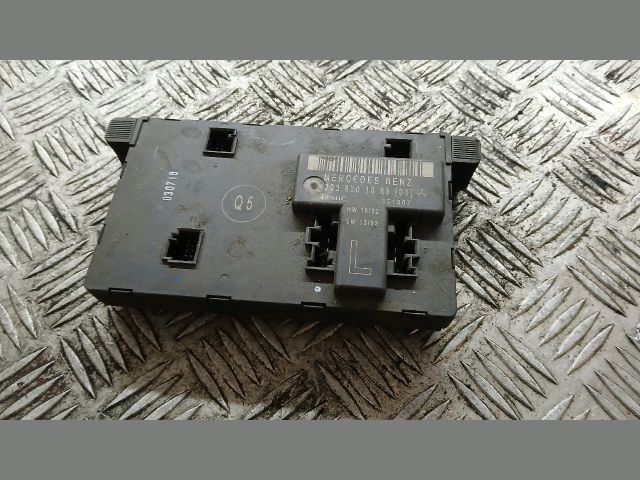 bontott MERCEDES-BENZ C-CLASS Bal első Ajtó Vezérlőegység