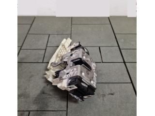 bontott MERCEDES-BENZ C-CLASS Bal első Ajtózár