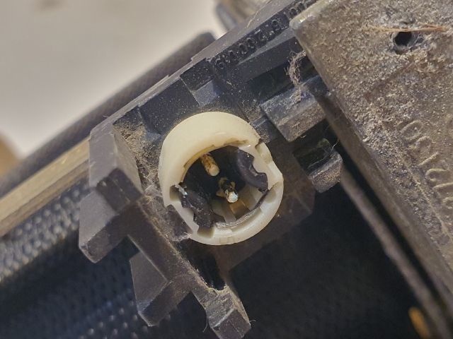 bontott MERCEDES-BENZ C-CLASS Bal első Biztonsági Öv