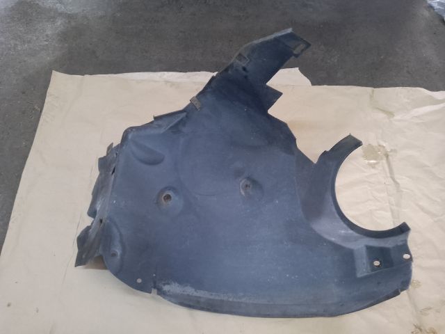 bontott MERCEDES-BENZ C-CLASS Bal első Dobbetét (Kerékjárati, Műanyag)