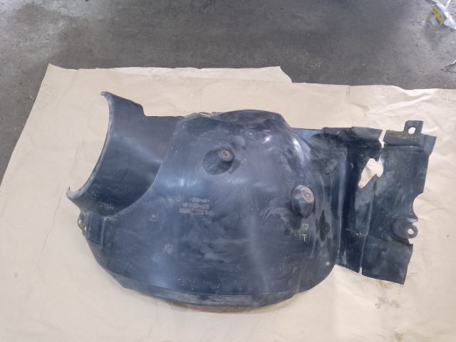 bontott MERCEDES-BENZ C-CLASS Bal első Dobbetét (Kerékjárati, Műanyag)