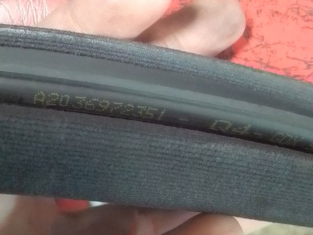 bontott MERCEDES-BENZ C-CLASS Bal első Gumikéder