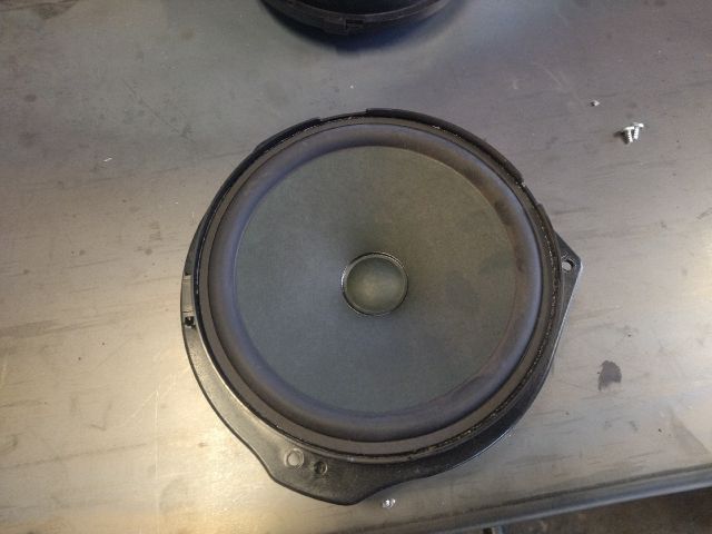 bontott MERCEDES-BENZ C-CLASS Bal első Hangszóró