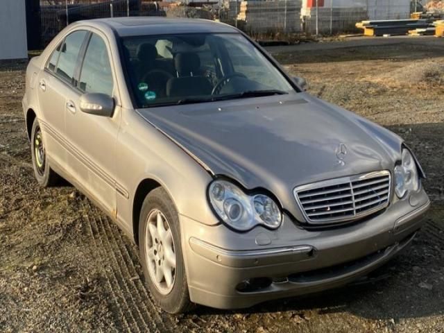 bontott MERCEDES-BENZ C-CLASS Bal első Külső Kilincs