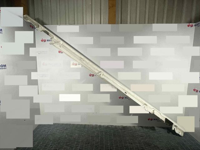 bontott MERCEDES-BENZ C-CLASS Bal első Küszöb Díszléc