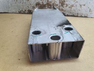 bontott MERCEDES-BENZ C-CLASS Bal első Lökhárító Merevítő Tartó (Fém)