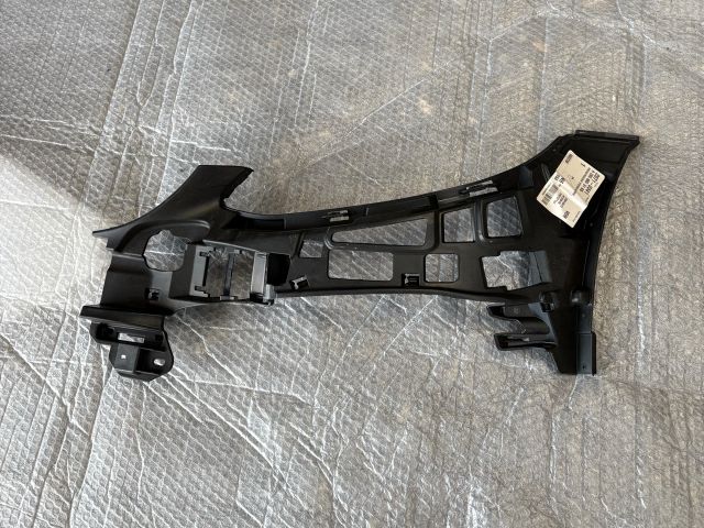 bontott MERCEDES-BENZ C-CLASS Bal első Lökhárító Tartó (Műanyag)