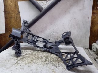 bontott MERCEDES-BENZ C-CLASS Bal első Lökhárító Tartó (Műanyag)