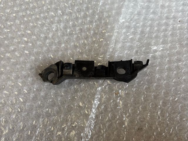 bontott MERCEDES-BENZ C-CLASS Bal első Oldal Lökhárító Tartó (Műanyag)