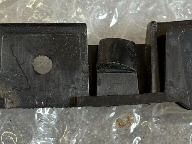 bontott MERCEDES-BENZ C-CLASS Bal első Oldal Lökhárító Tartó (Műanyag)