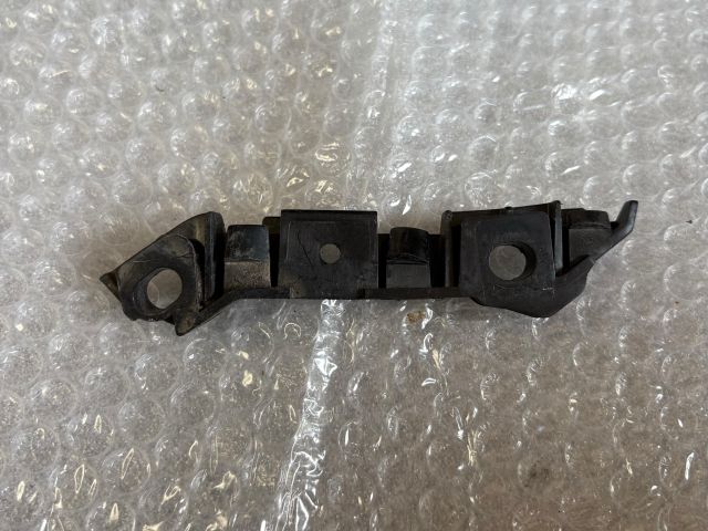 bontott MERCEDES-BENZ C-CLASS Bal első Oldal Lökhárító Tartó (Műanyag)