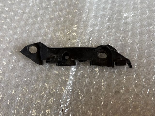 bontott MERCEDES-BENZ C-CLASS Bal első Oldal Lökhárító Tartó (Műanyag)