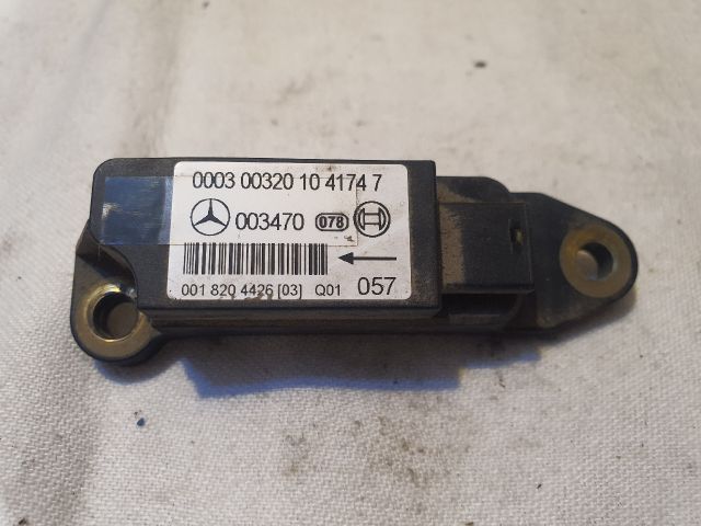 bontott MERCEDES-BENZ C-CLASS Bal első Oldal Ütközés Érzékelő