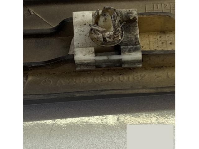 bontott MERCEDES-BENZ C-CLASS Bal első Sárvédő Díszléc