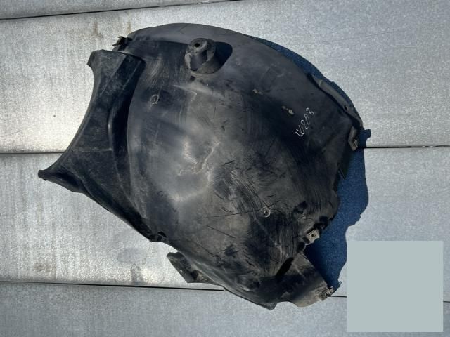 bontott MERCEDES-BENZ C-CLASS Bal első Sárvédő Gumi