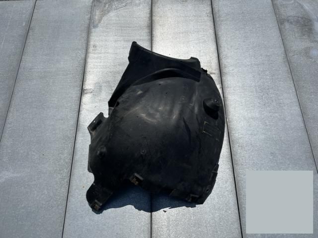 bontott MERCEDES-BENZ C-CLASS Bal első Sárvédő Gumi